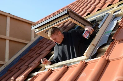 Pose de fenêtres de toit Velux aux Cassés